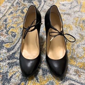 Gorgeous black pumps